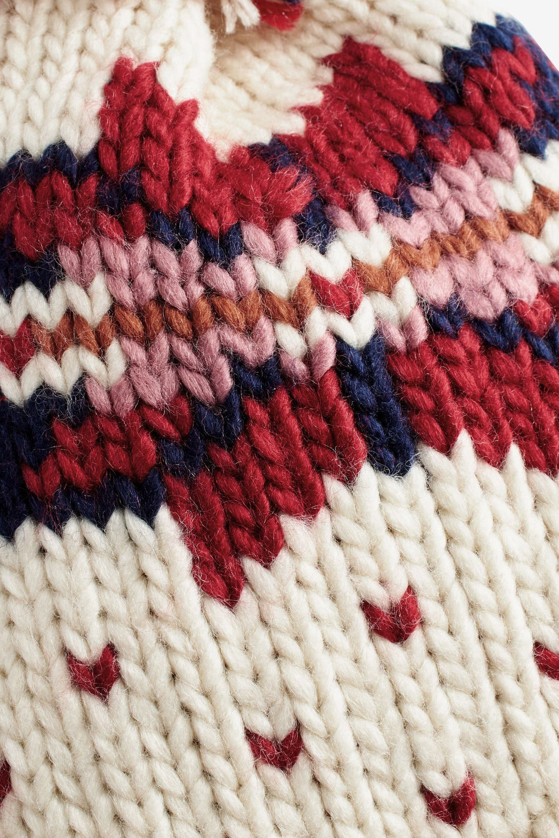 Red/Ecru White Fairisle Pattern Trapper Hat