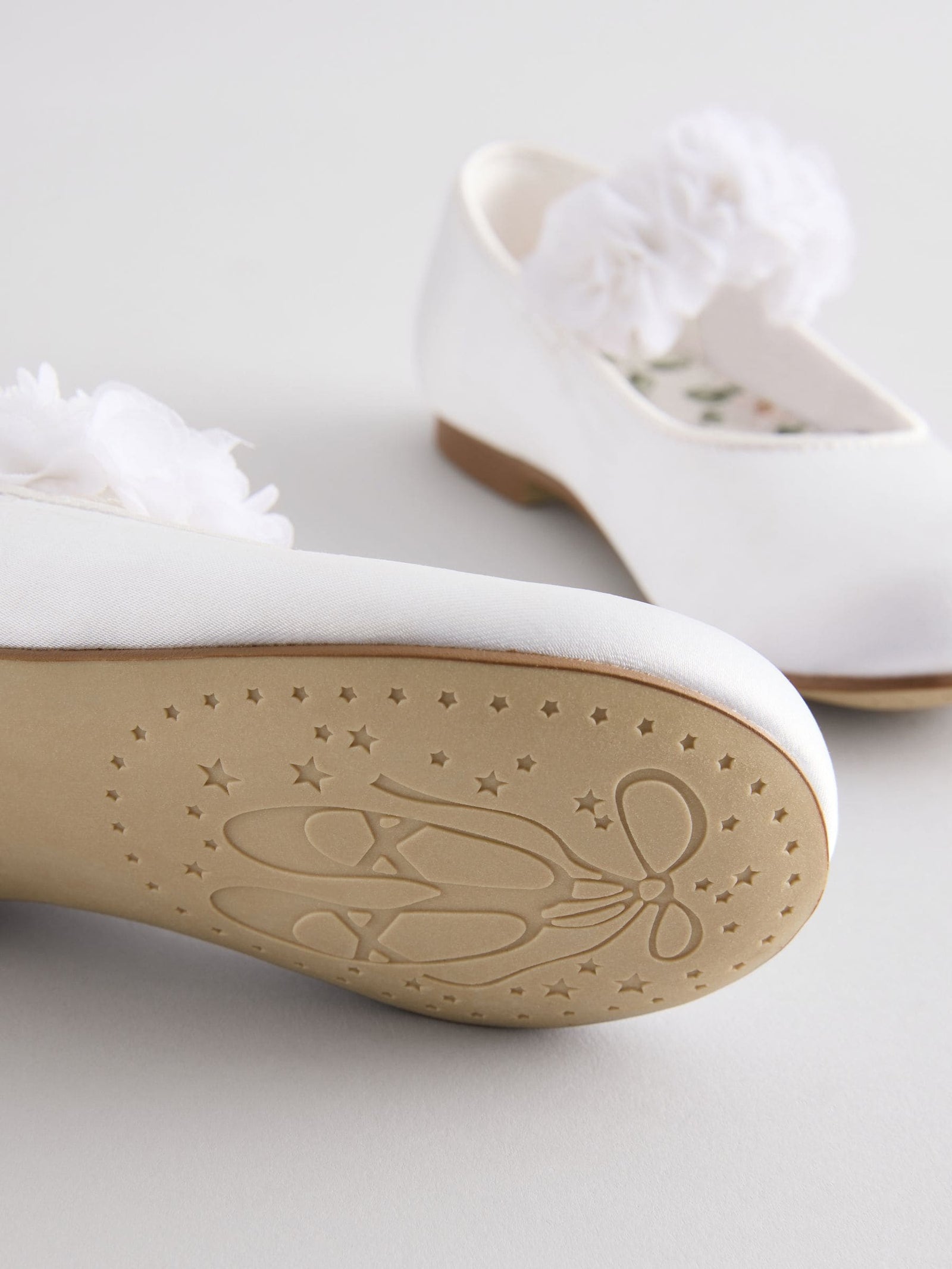 White Standard Fit Satin Flower Girl Occasion Corsage Mary Jane Shoes