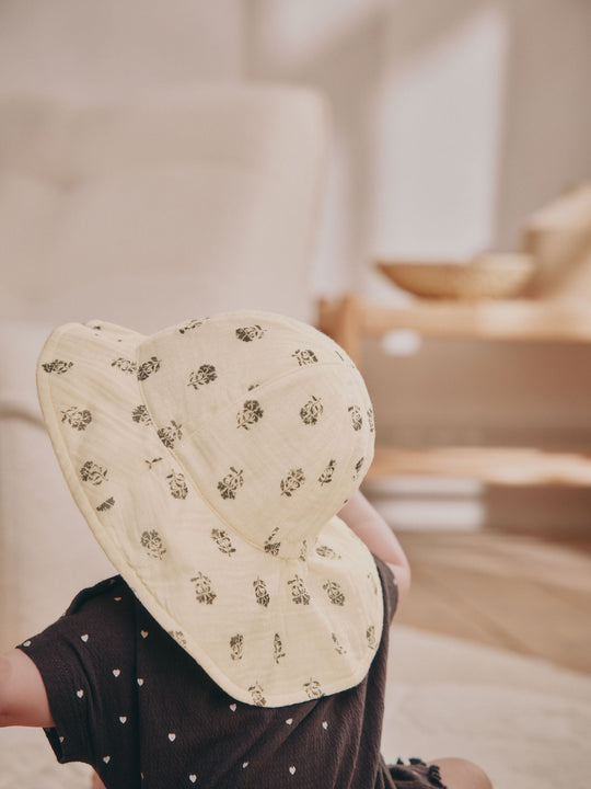 Neutral Floral Baby 100% Cotton Woven Bucket Hat (0mths-2yrs)