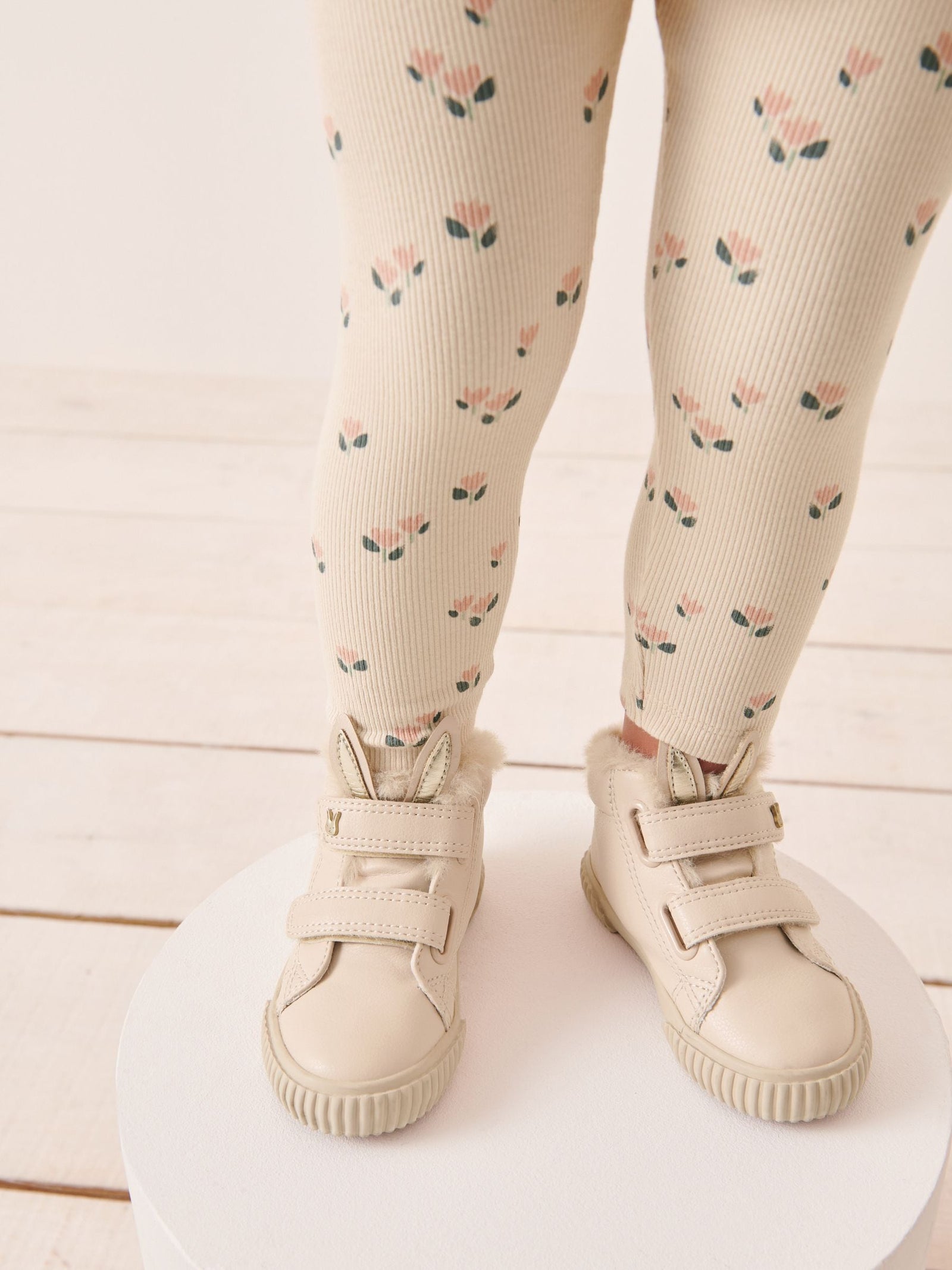 Bone White Bunny Standard Fit (F) Touch Fasten Strap High Top Trainers
