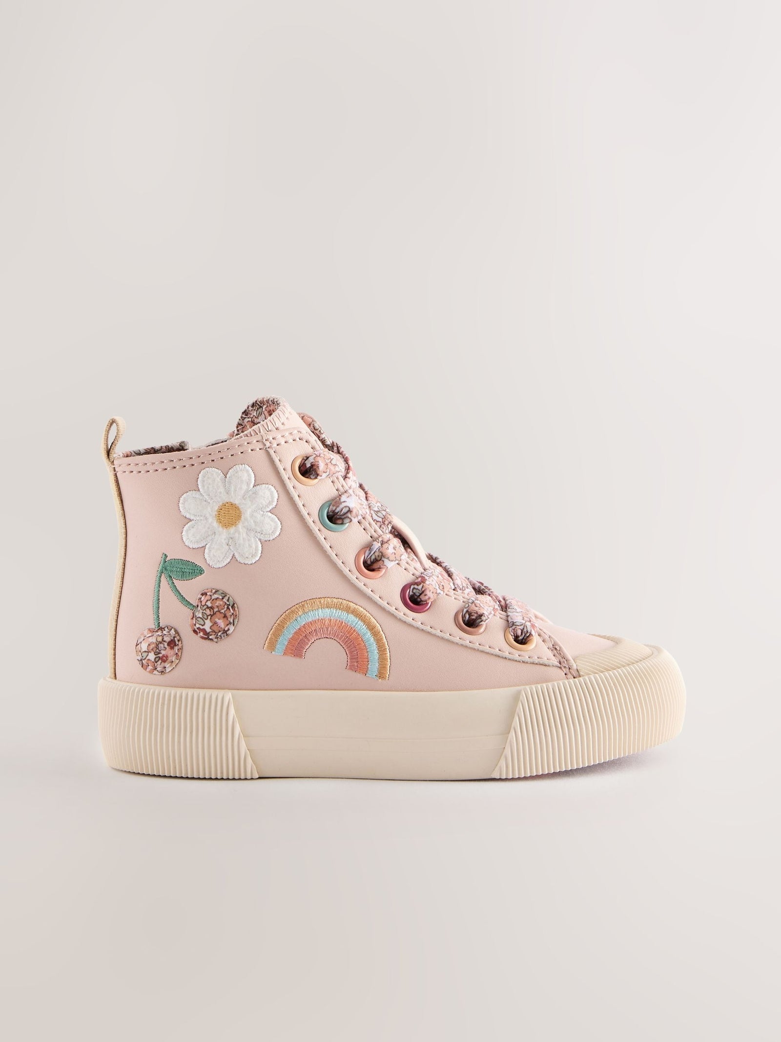 Neutral Character Applique Standard Fit (F) High Top