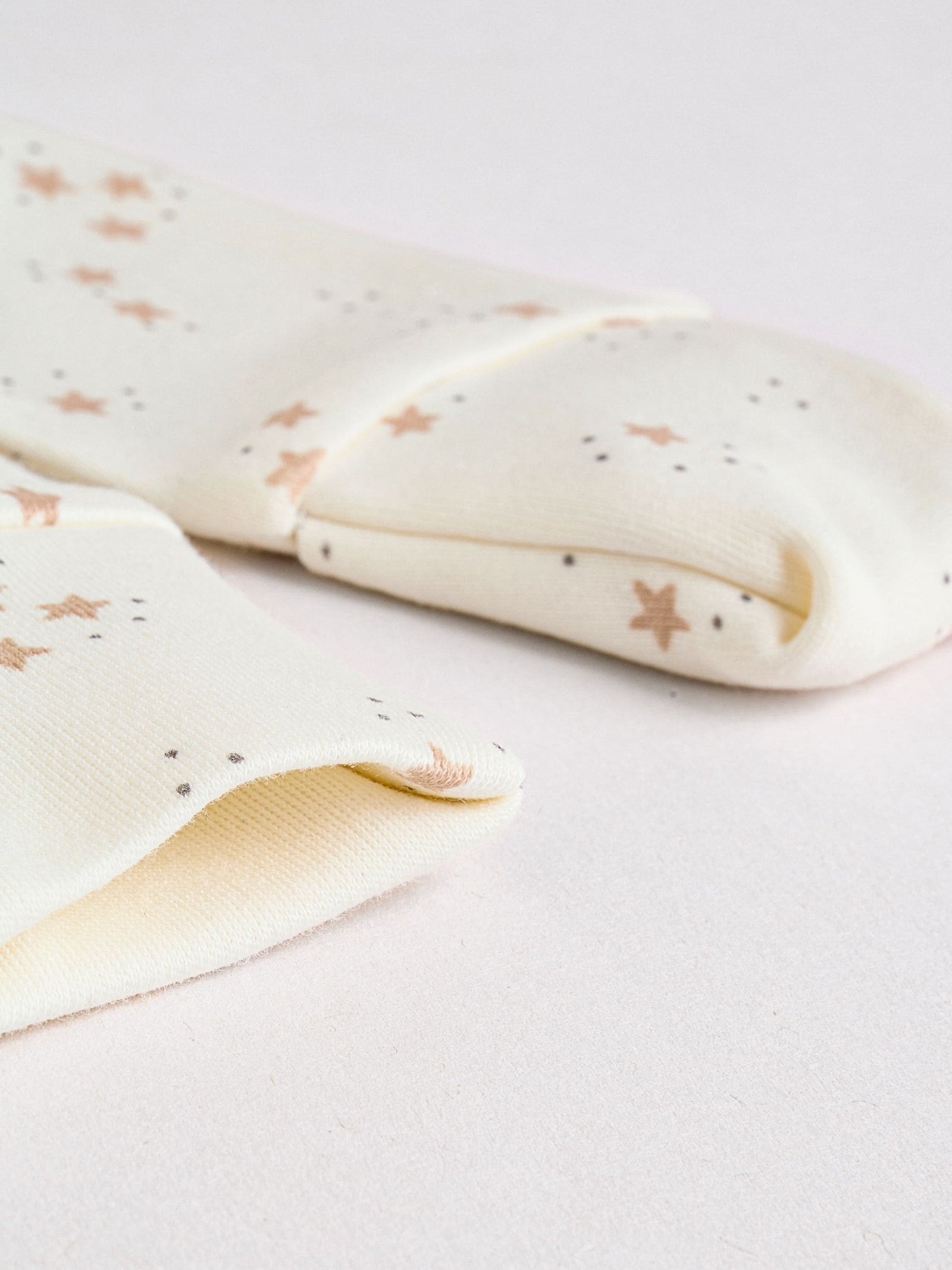 Neutral Baby Sleepsuit, Bodysuit, Beanie and Bib Set 4 Piece (0-9mths)