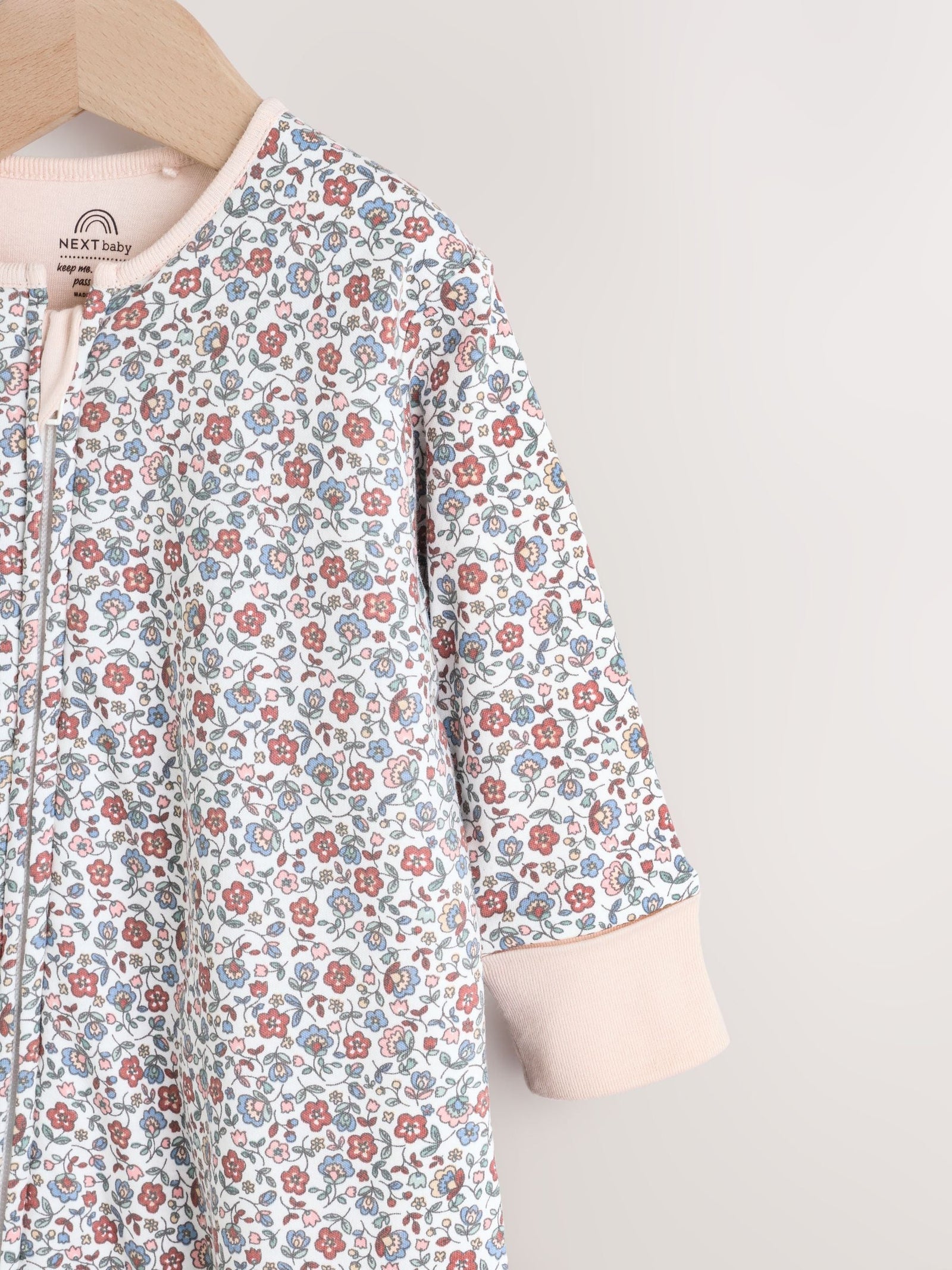 Ecru Floral 2.5 TOG Wadded Baby Sleepsuit