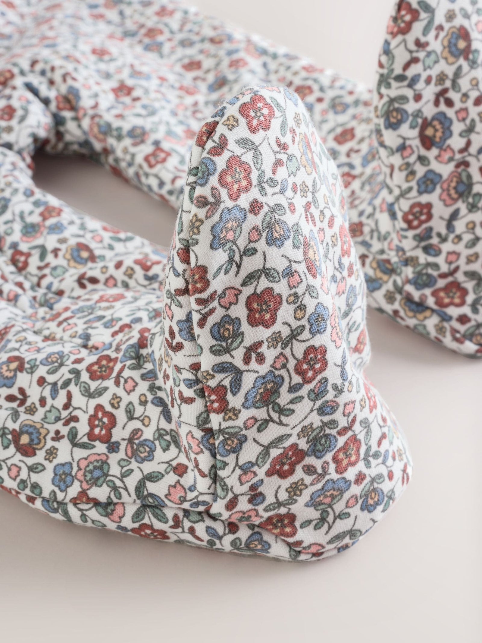 Ecru Floral 2.5 TOG Wadded Baby Sleepsuit