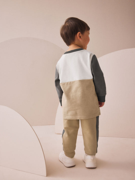 Neutral/Grey Long Sleeve Soft Touch T-Shirt and Joggers Set (3mths-7yrs)