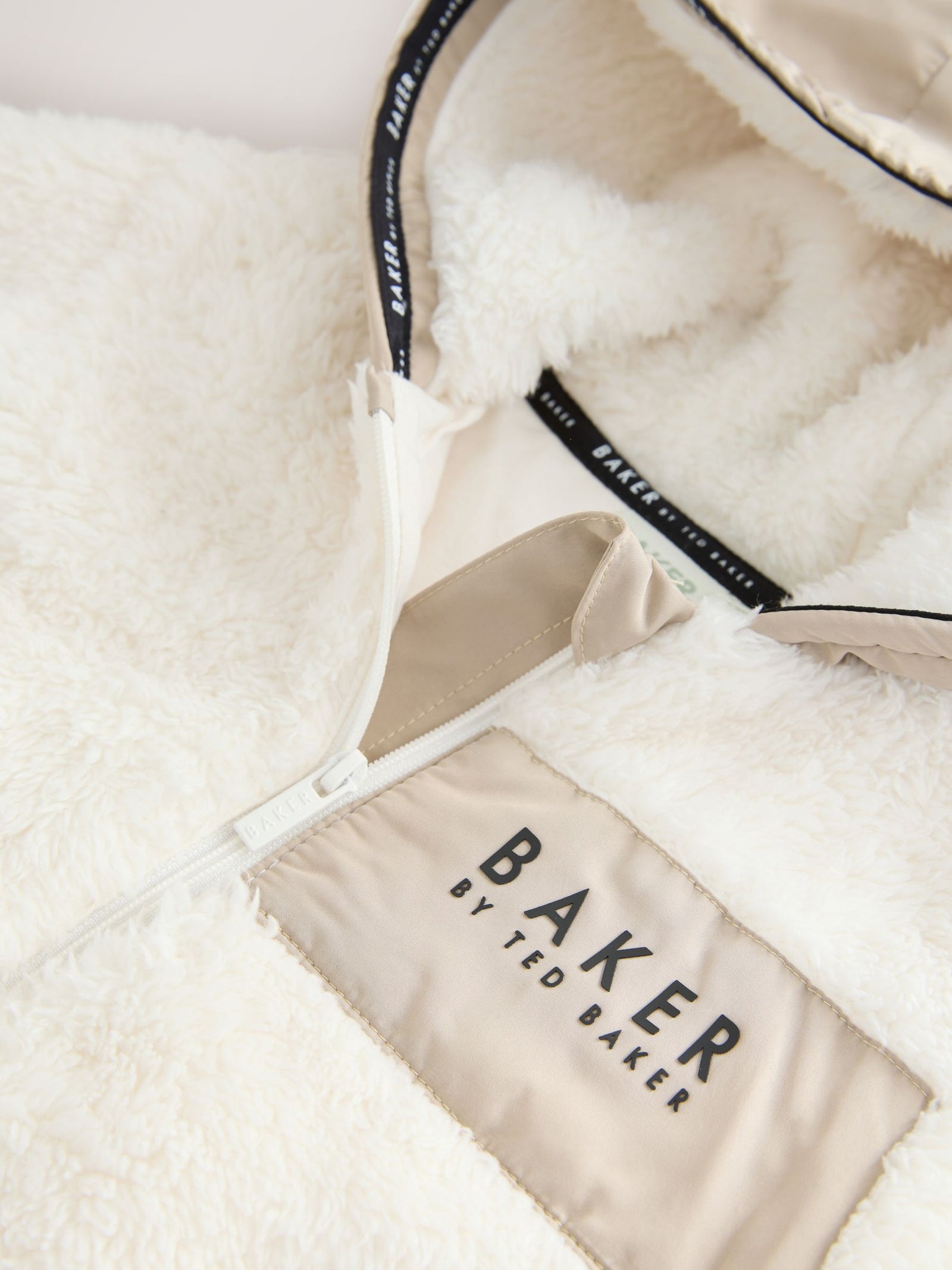 Baker by Ted Baker Borg All-In-One