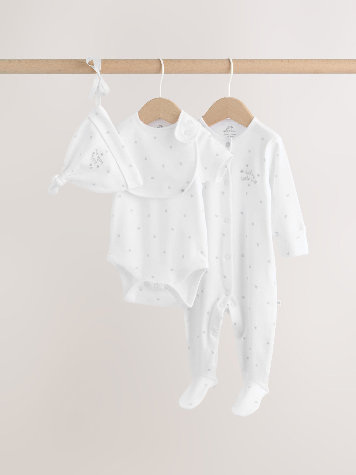White Sleepsuit, Bodysuit, Hat and Bib Set 4 Piece (0-9mths)