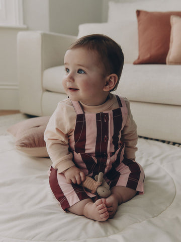 Pink Baby Dungarees And Bodysuits 2 Piece Set (0mths-2yrs)