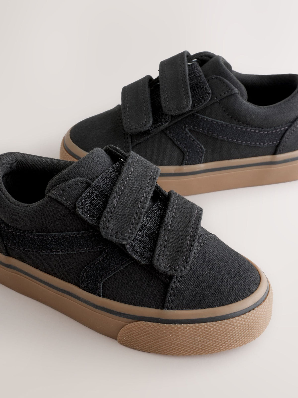 Black Wide Fit (G) Touch Fastening Trainers