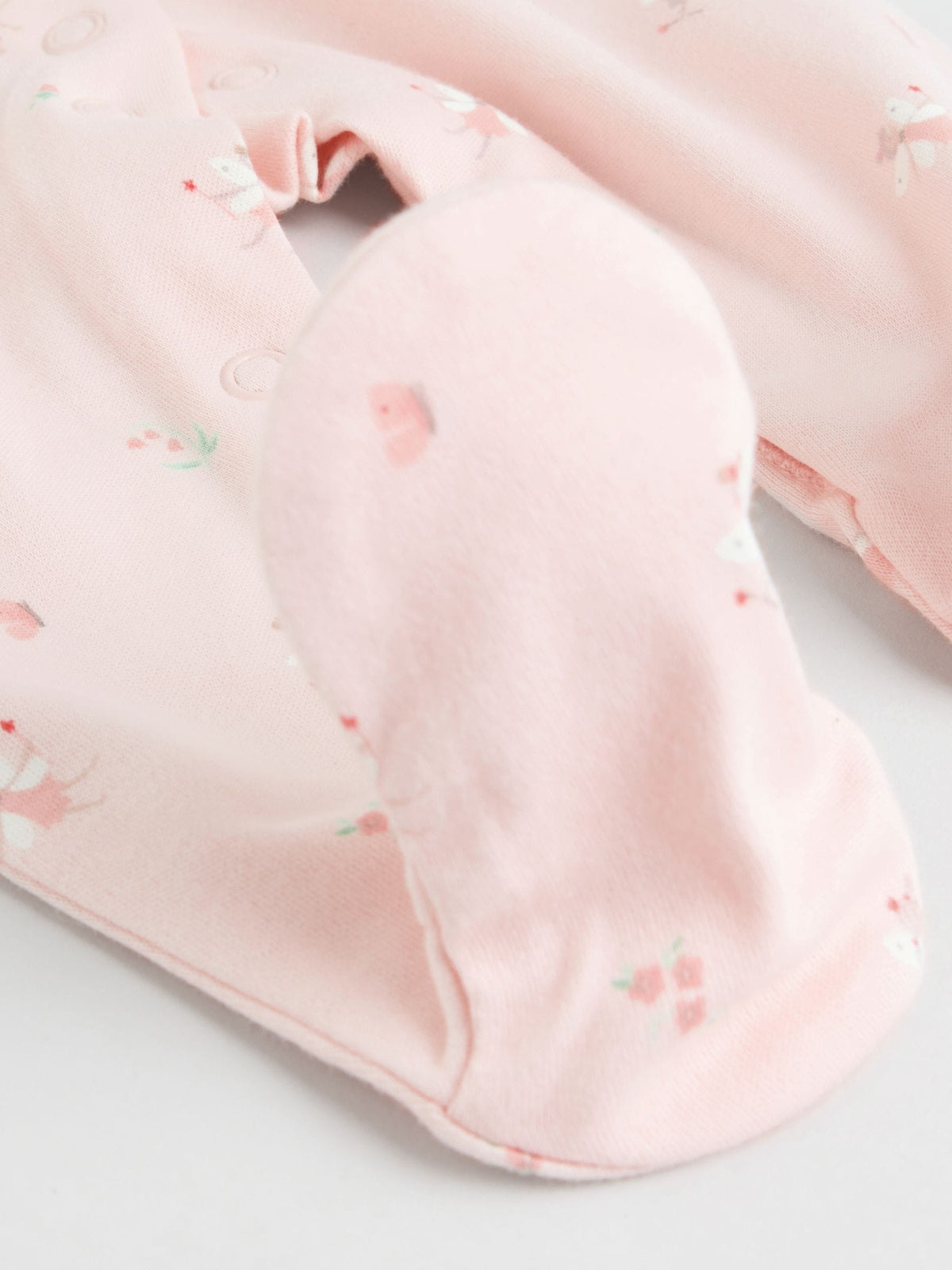 White/Pink 7 Pack Baby Sleepsuit (0-2yrs)
