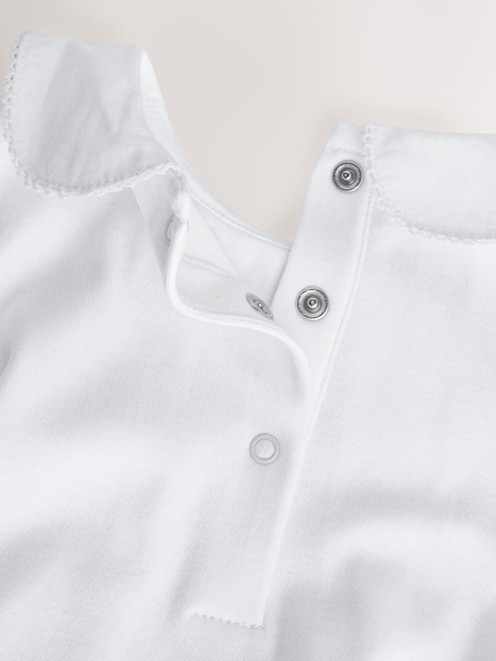 White Collar Baby Sleepsuit (0-2yrs)
