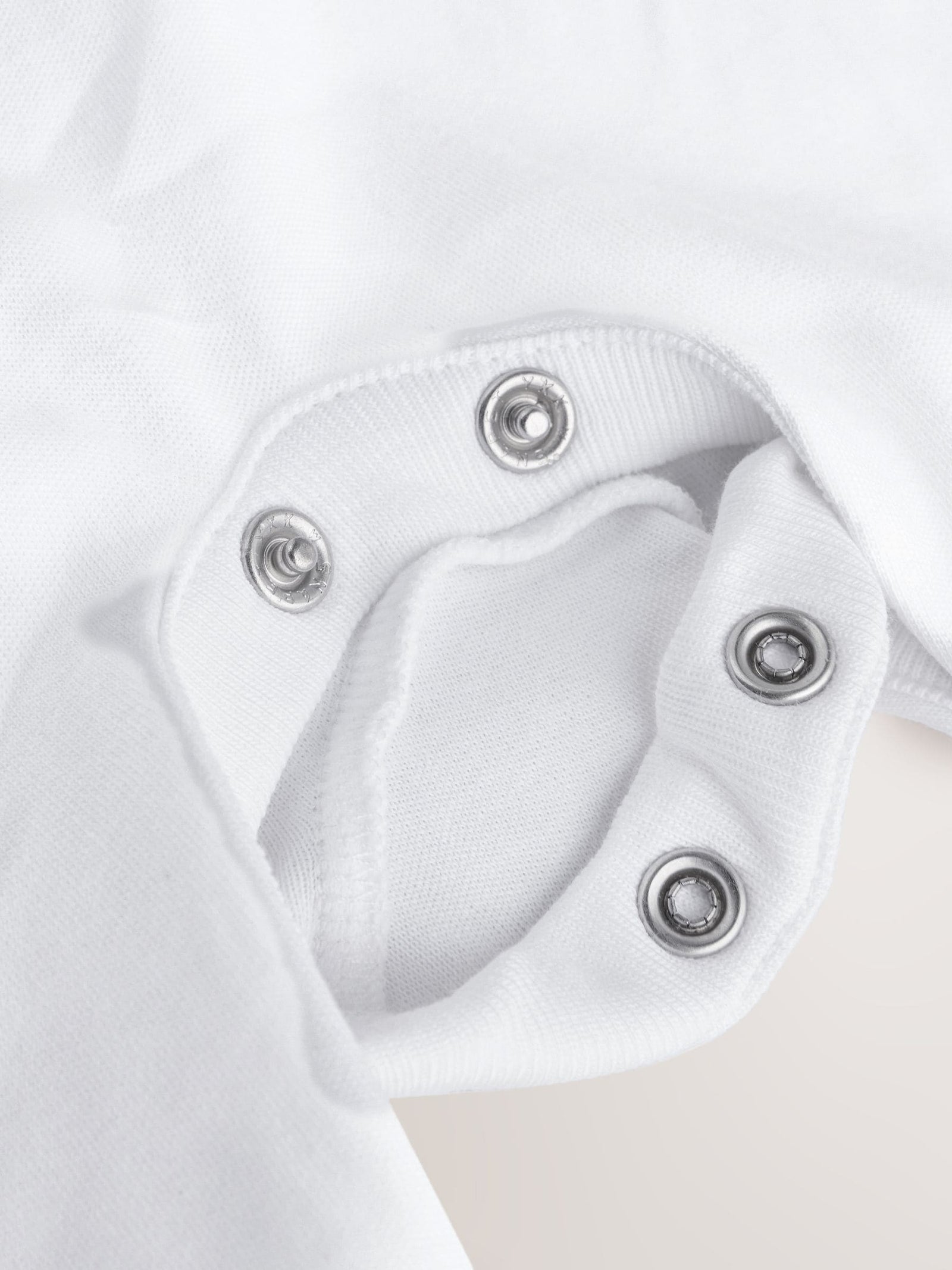 White Collar Baby Sleepsuit (0-2yrs)