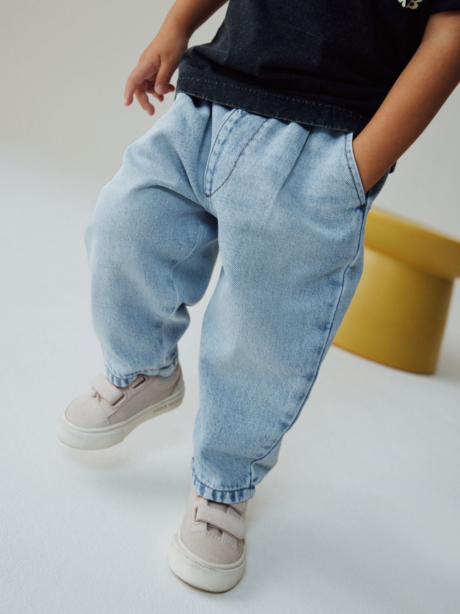 Light Blue Barrel Leg Barrel Jeans (3mths-7yrs)