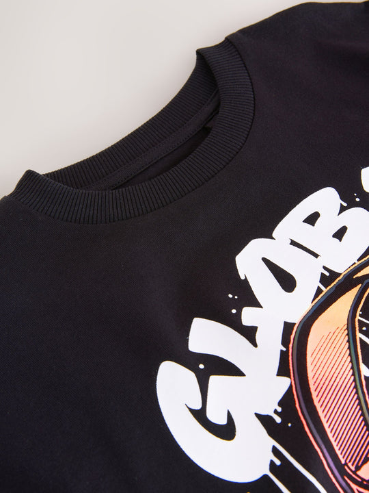 Black Headphones Short Sleeve Graphic T-Shirt (3-16yrs)