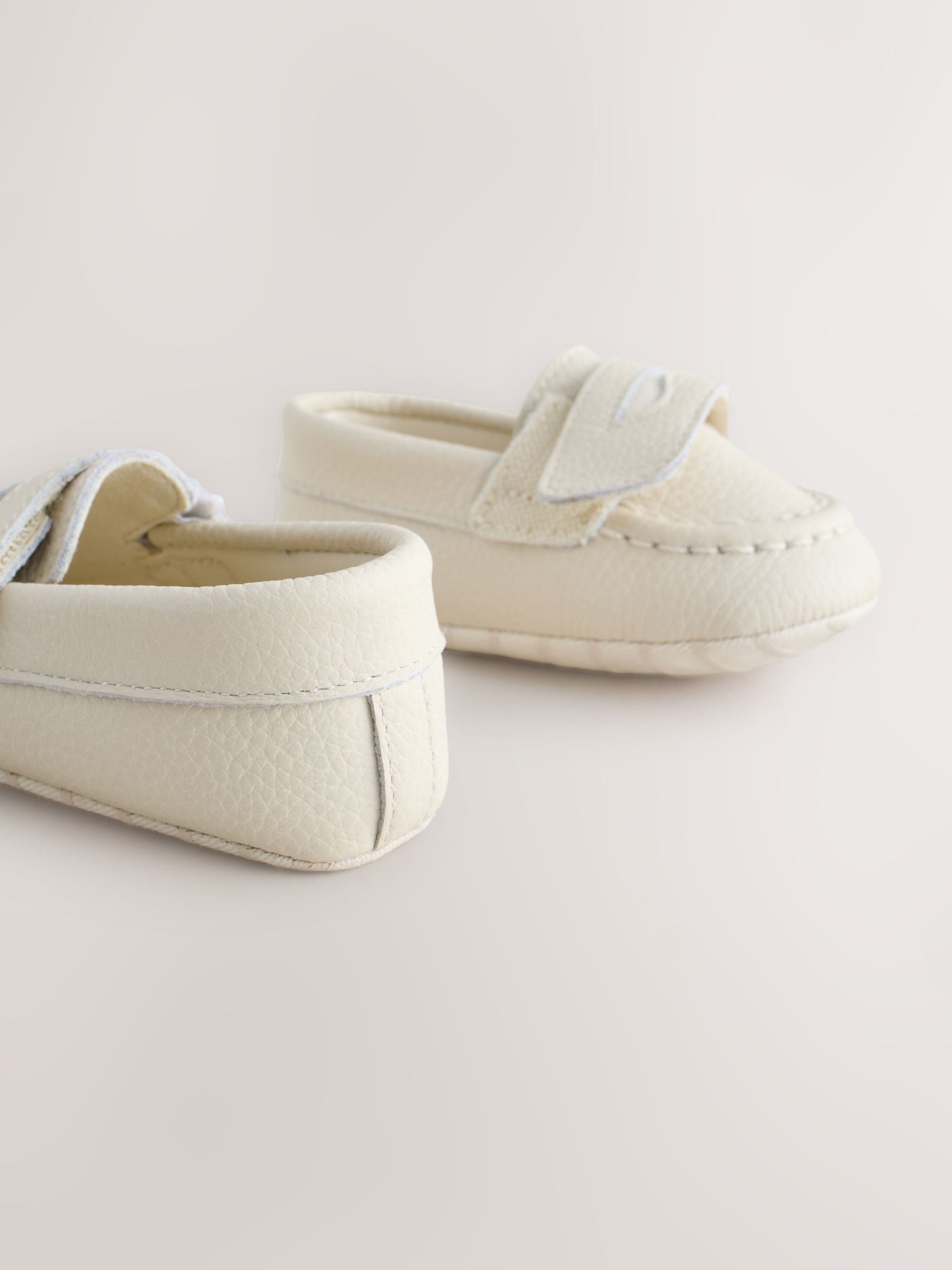 White Touch Fastening Baby Loafers (0-2mths)