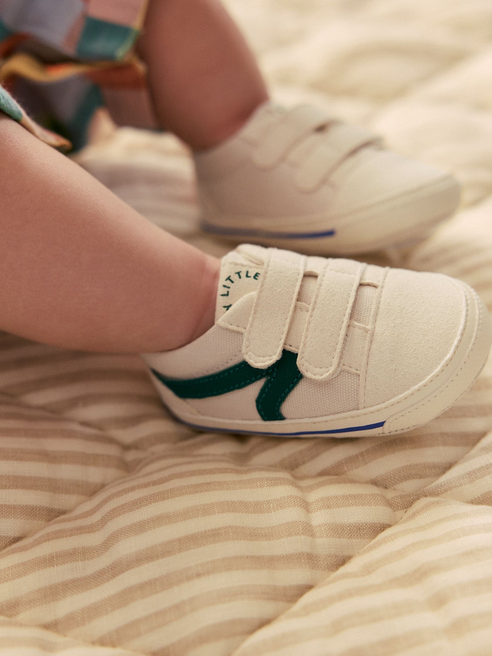 White/Green Touch Fastening Baby Trainers (0-2mths)