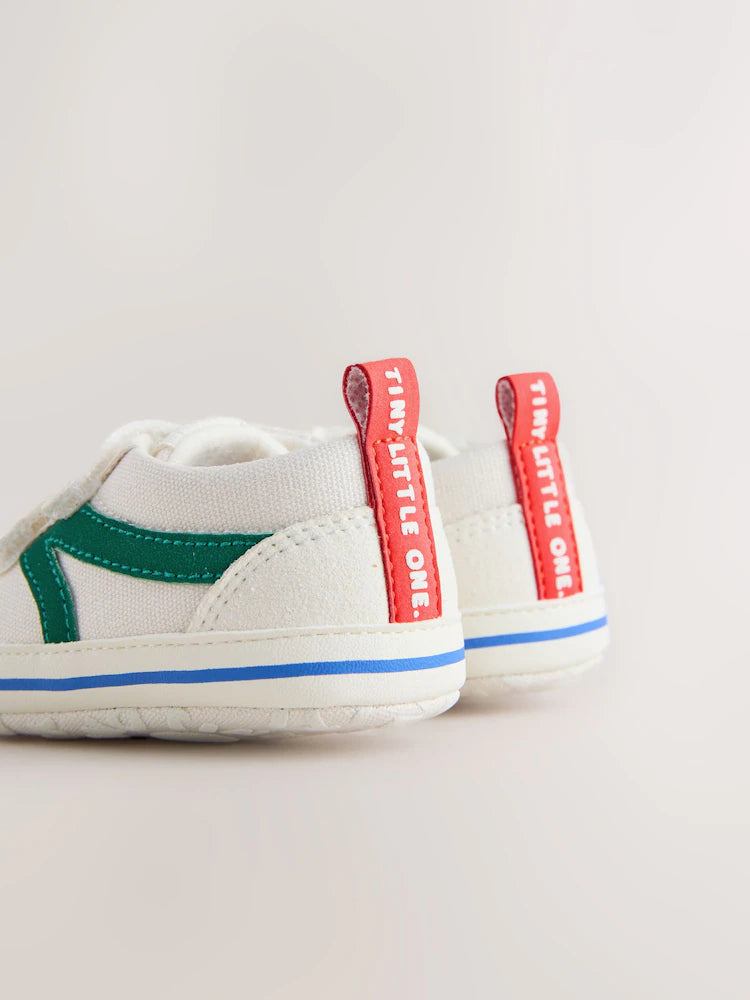 White/Green Touch Fastening Baby Trainers (0-2mths)