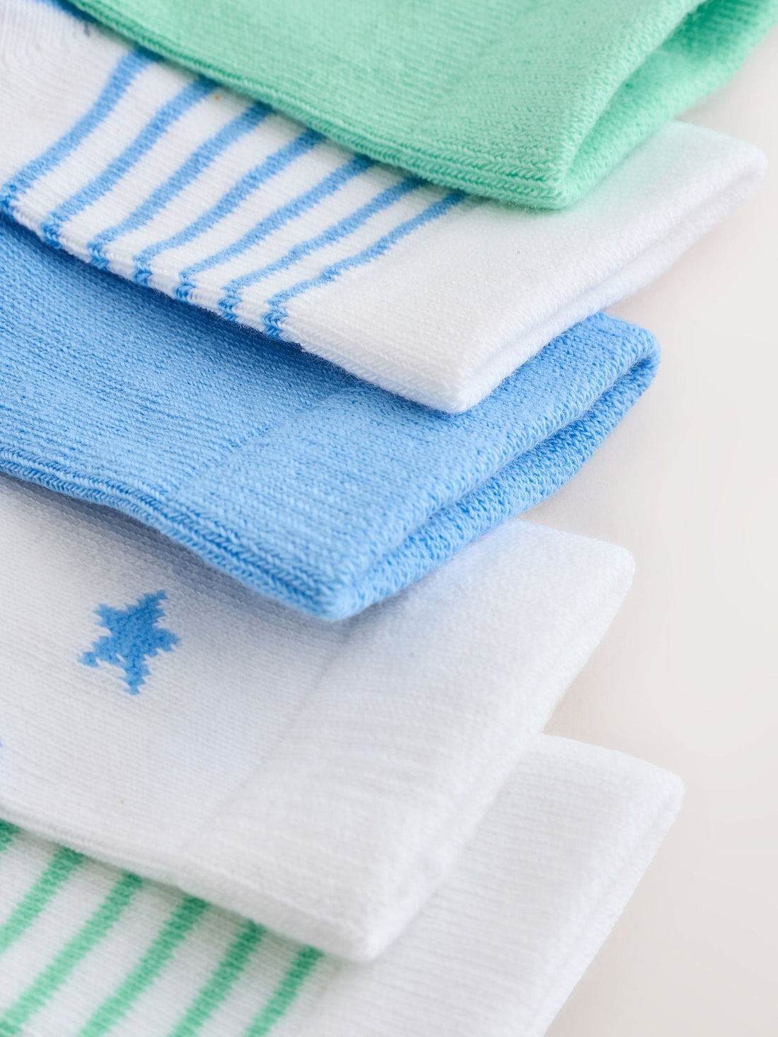 Green baby socks 5 pack (0mths-2yrs)