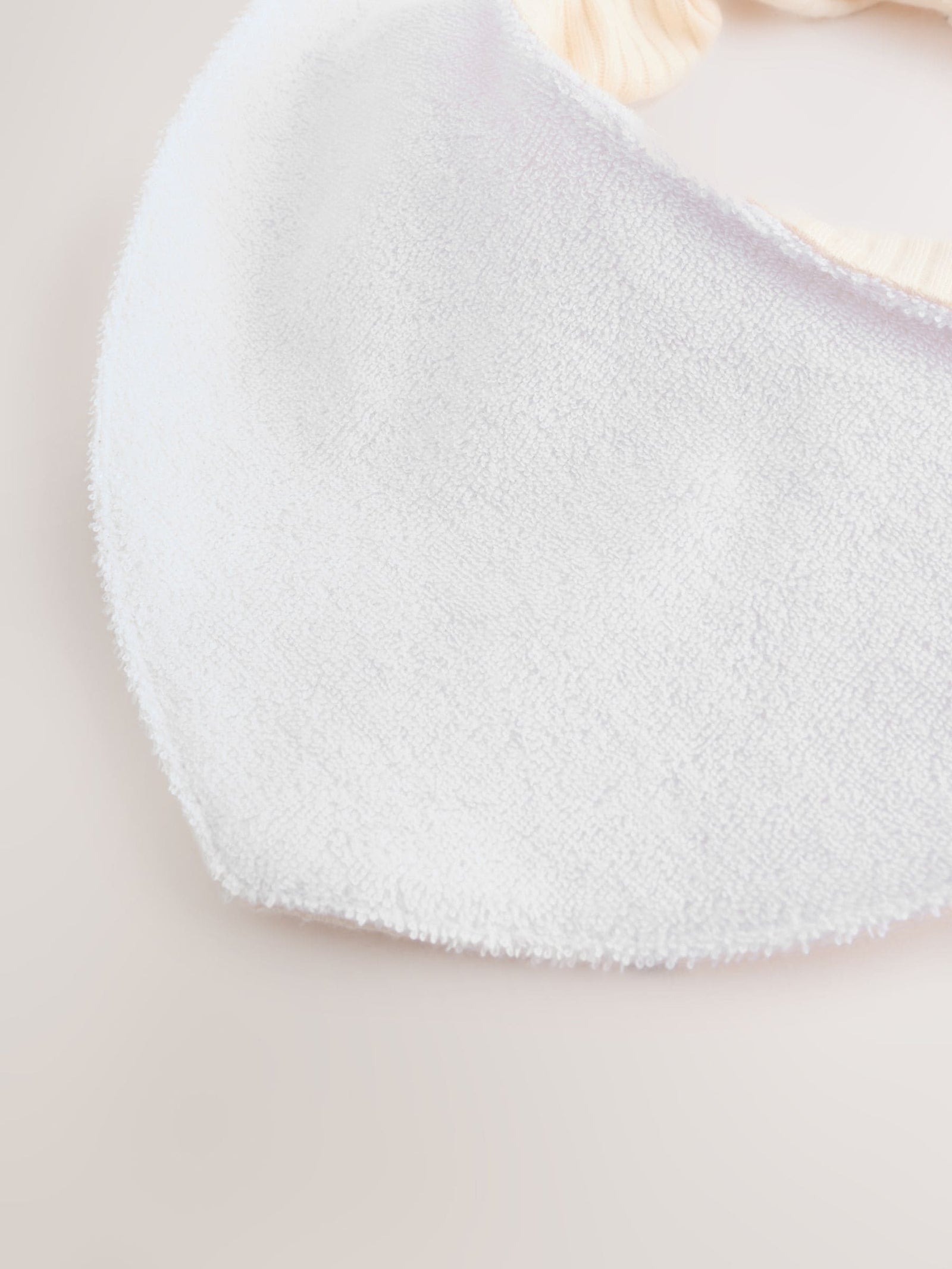 Neutral Milk Club Baby Hat & Bib Set (0-12mths)