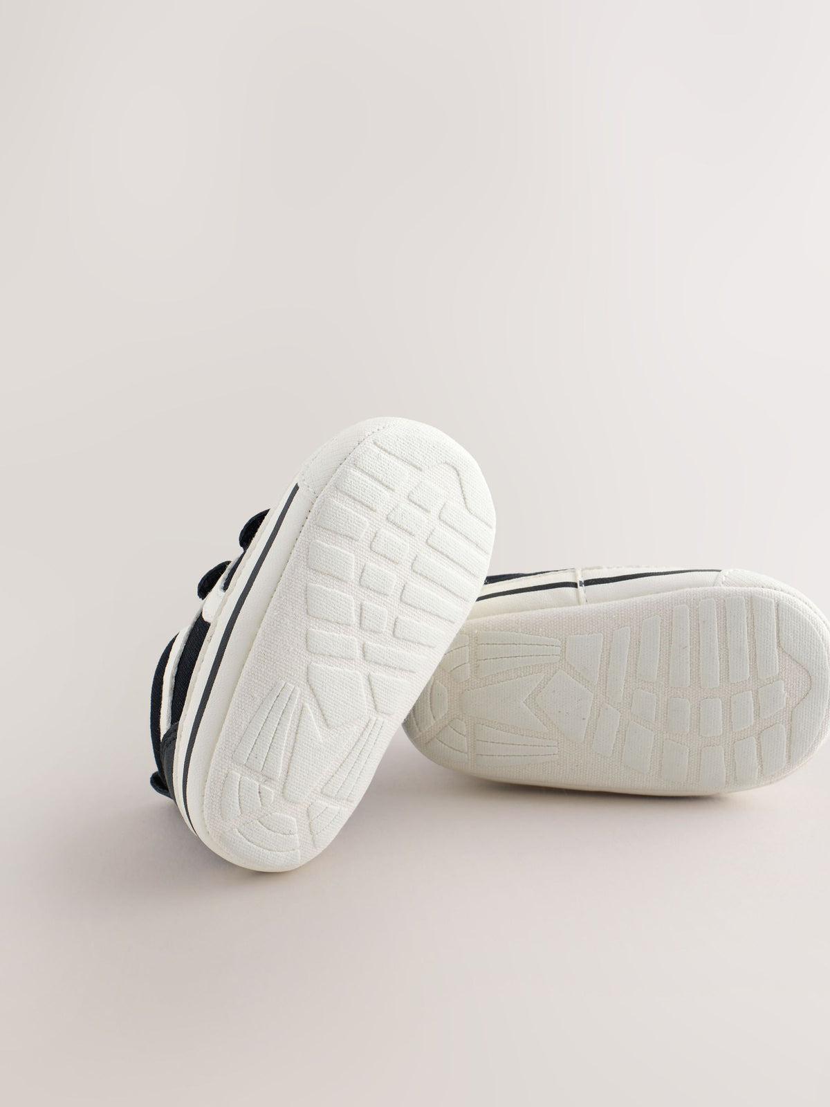 Black Touch Fastening Baby Trainers (0-2mths)