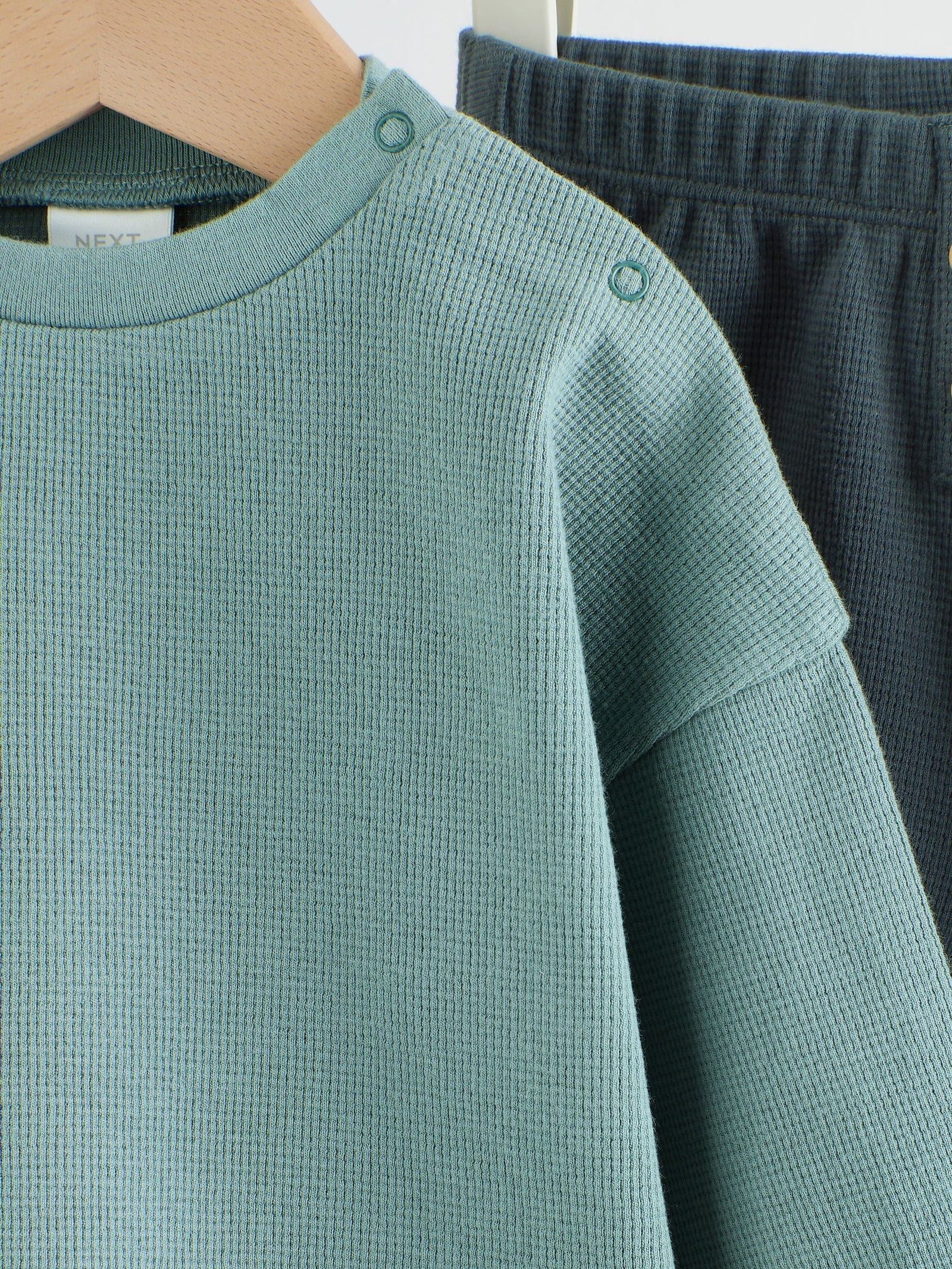Green Long Sleeve Top and Shorts Baby Set (0mths-2yrs)