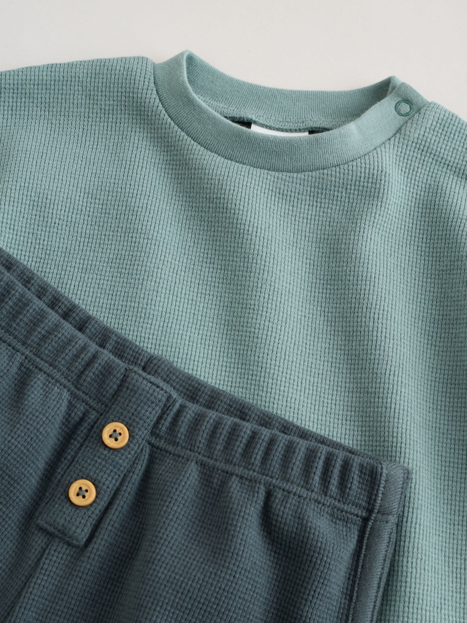 Green Long Sleeve Top and Shorts Baby Set (0mths-2yrs)