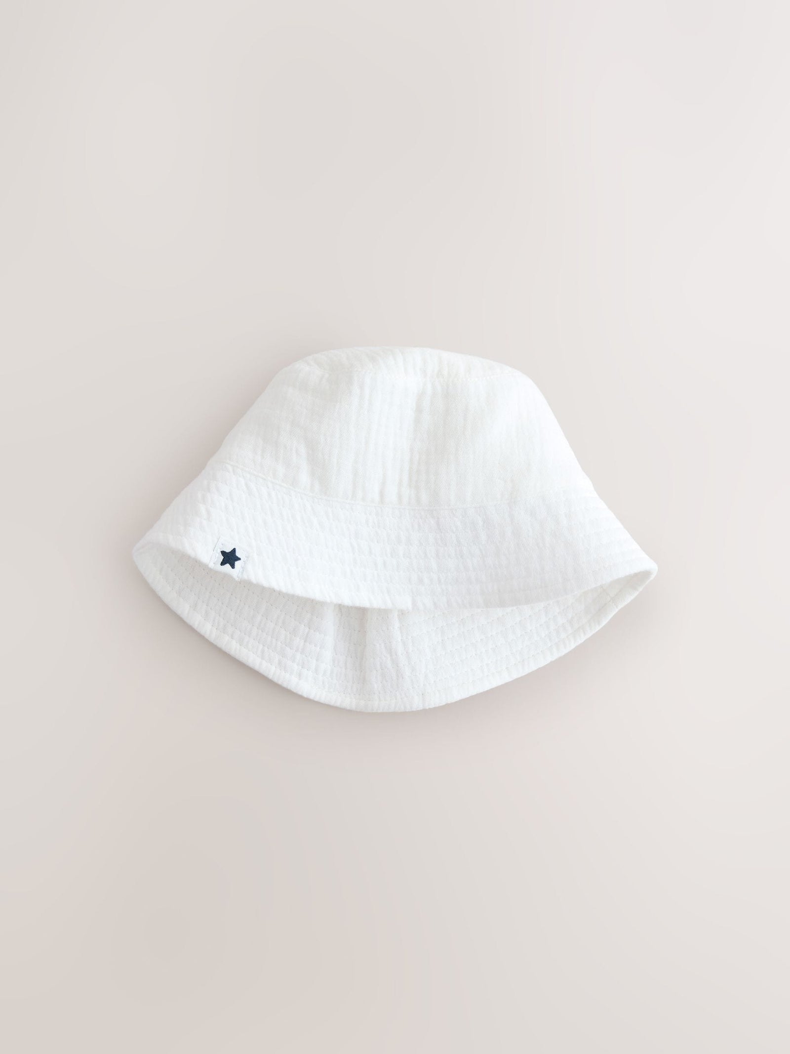 White and Blue Woven Baby Bucket Hats 2 Pack (0mths-2yrs)