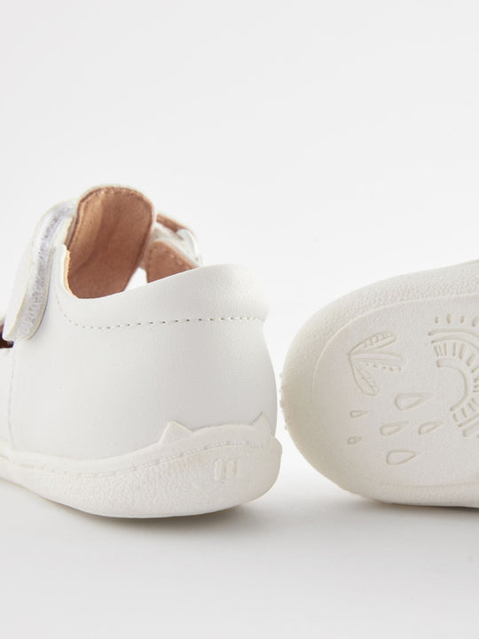 White Wide Fit (G) Crawler T-Bar Shoes