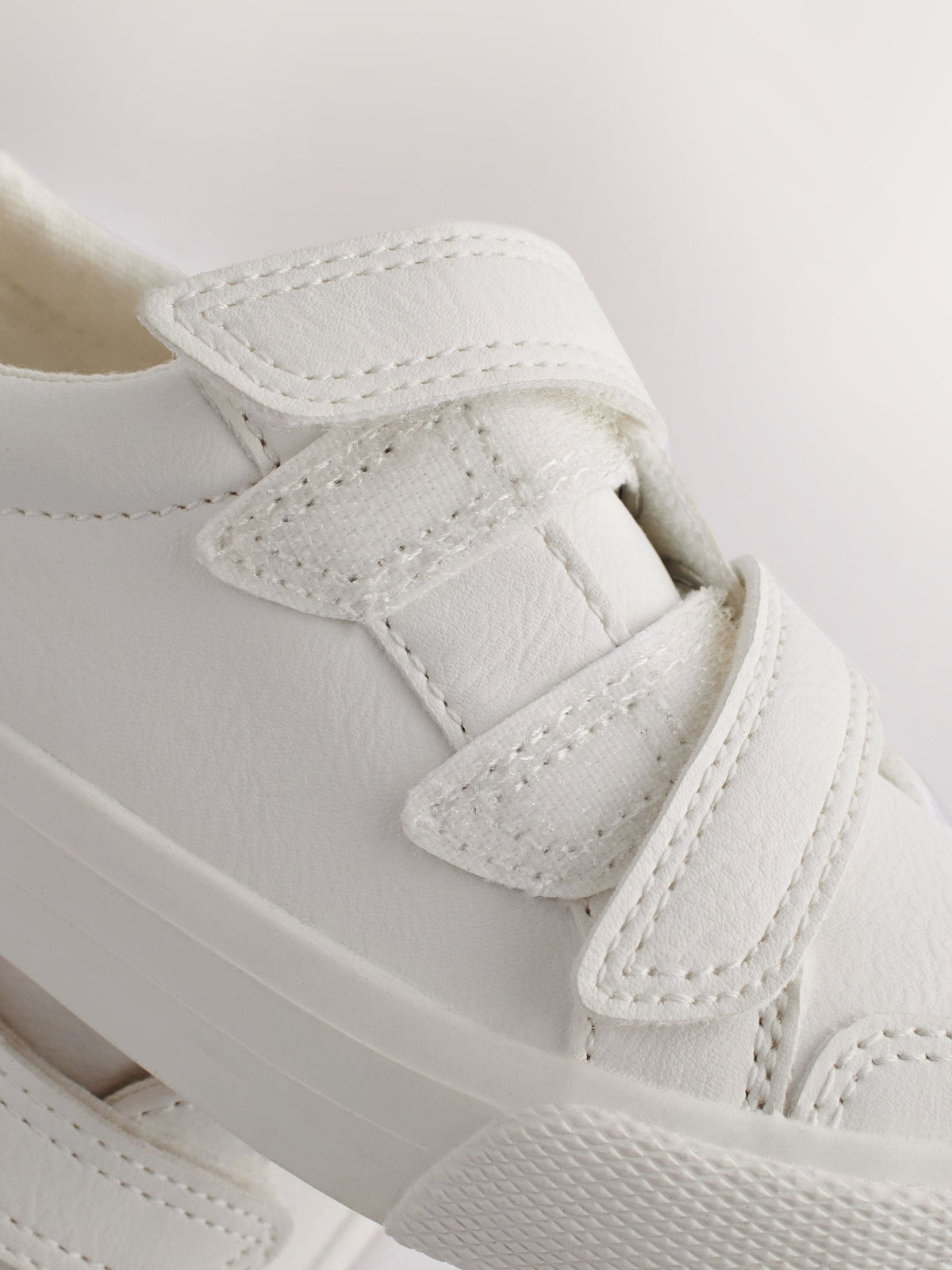 White Standard Fit (F) Two Strap Touch Fastening Trainers