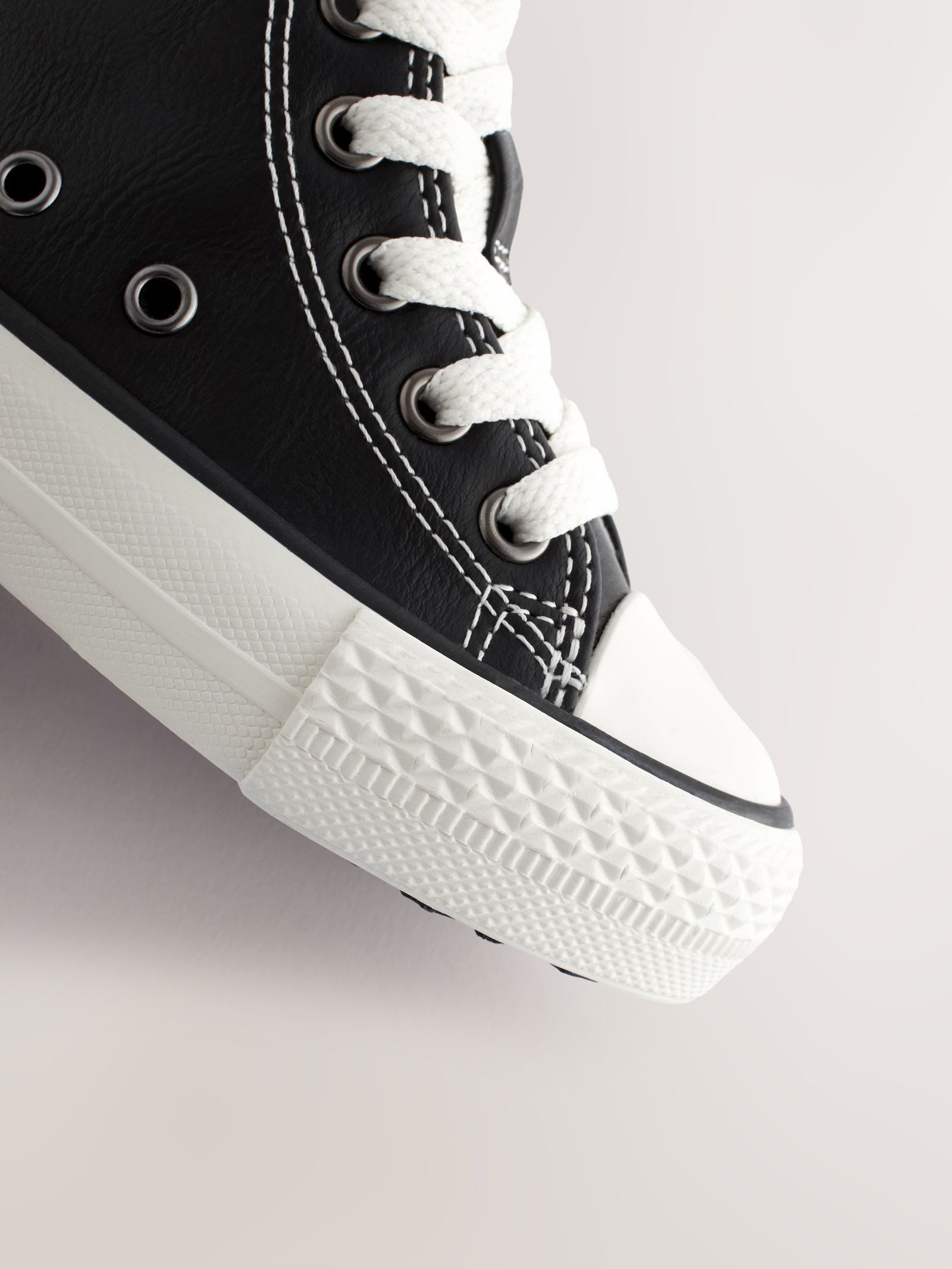 Black Standard Fit (F) High Top Trainers