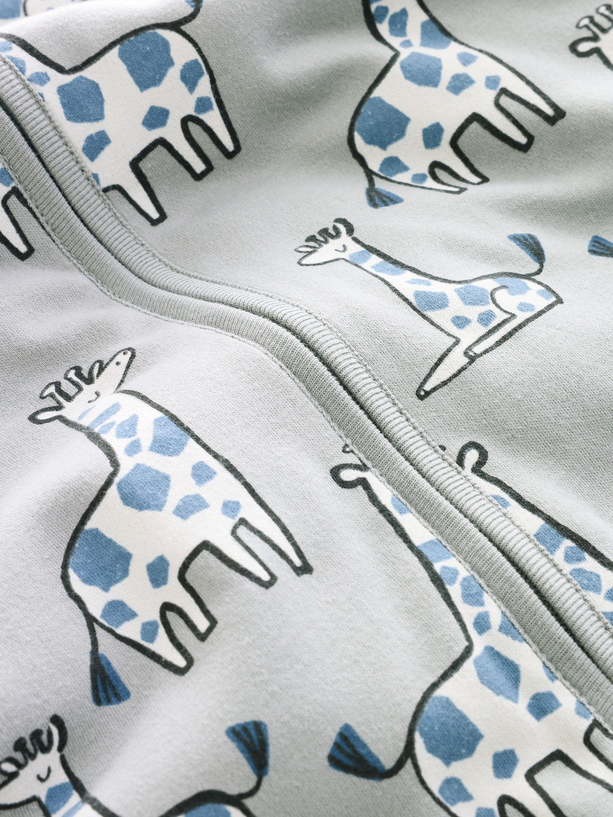 Green Giraffe 2.5 Tog Removable Sleeve Baby Sleep Bag