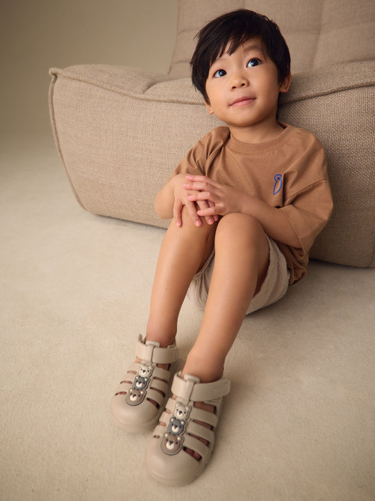 Neutral Bear Fisherman Sandals