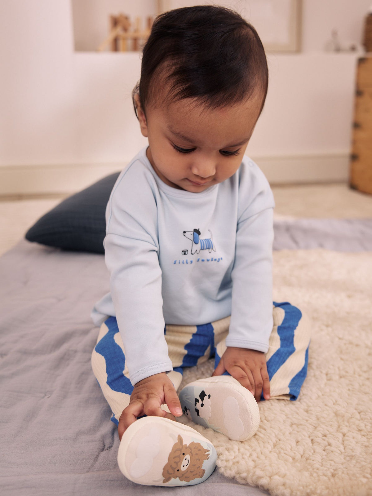 Neutral Farm Touch Fastening Baby Trainers (0-2mths)
