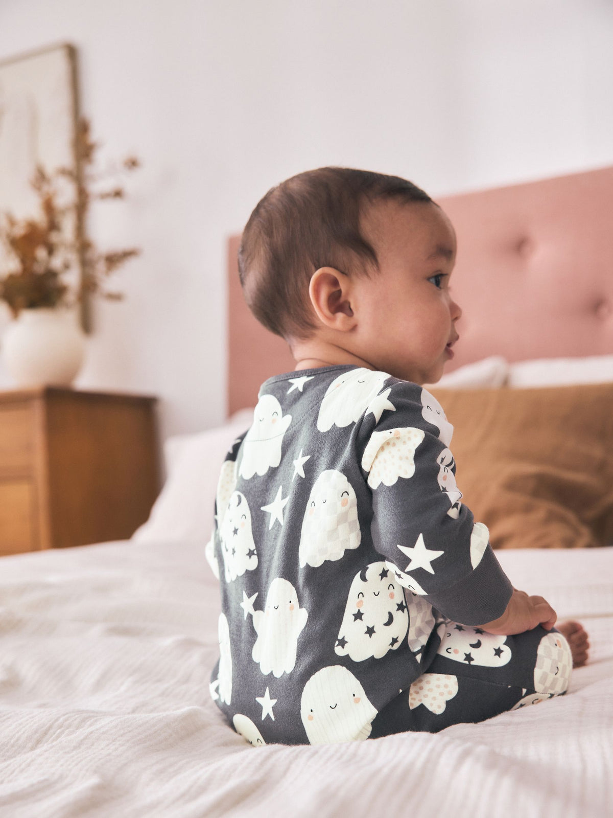 Glow In The Dark Two Way Zip Baby Sleepsuit (0mths-3yrs)