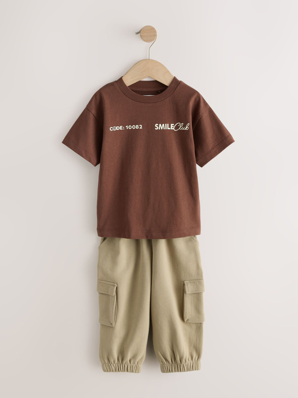 Brown/Cream T-Shirt & Joggers Set 4 Peice (3mths-7yrs)
