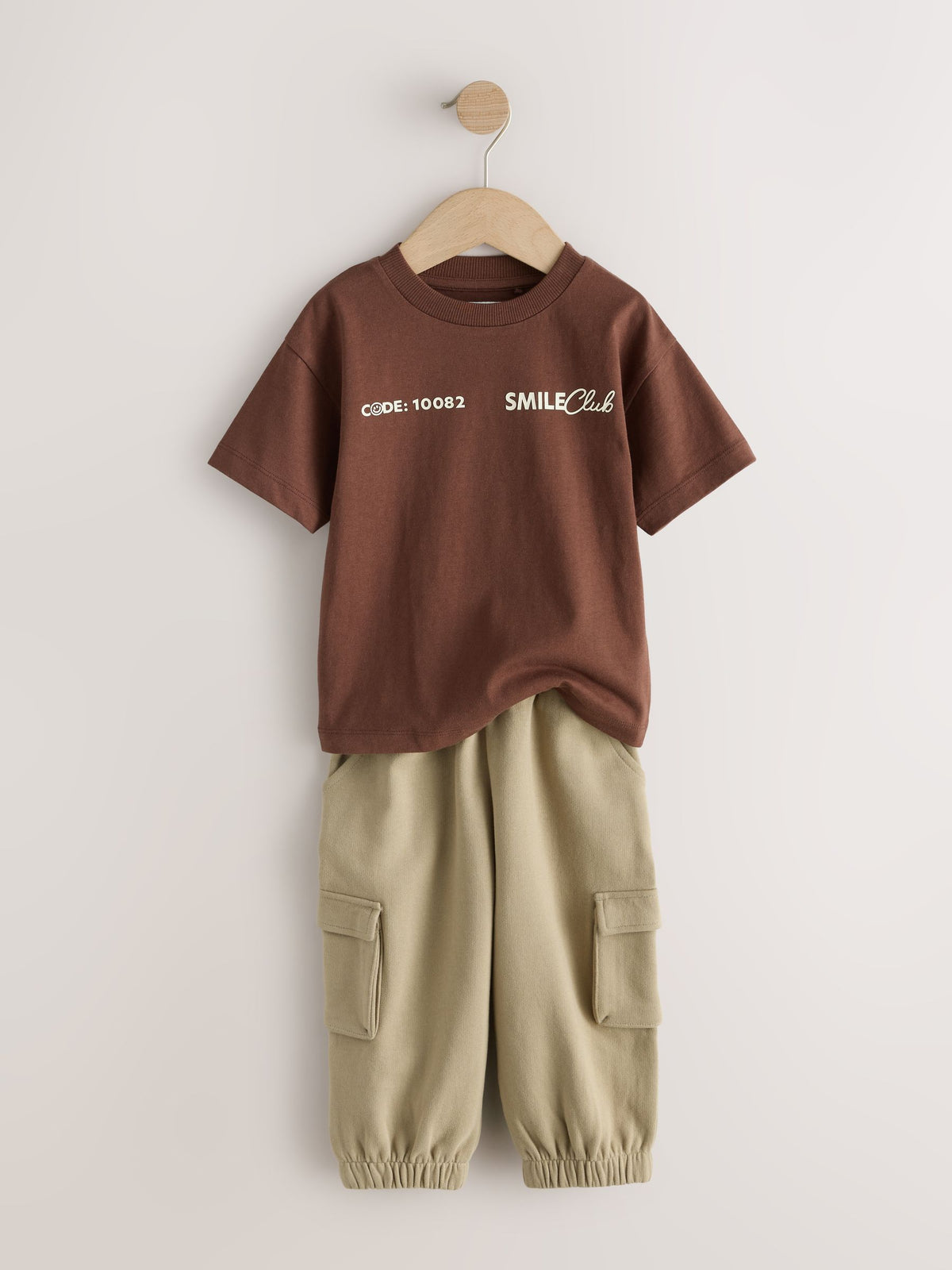Brown/Cream T-Shirt & Joggers Set 4 Peice (3mths-7yrs)