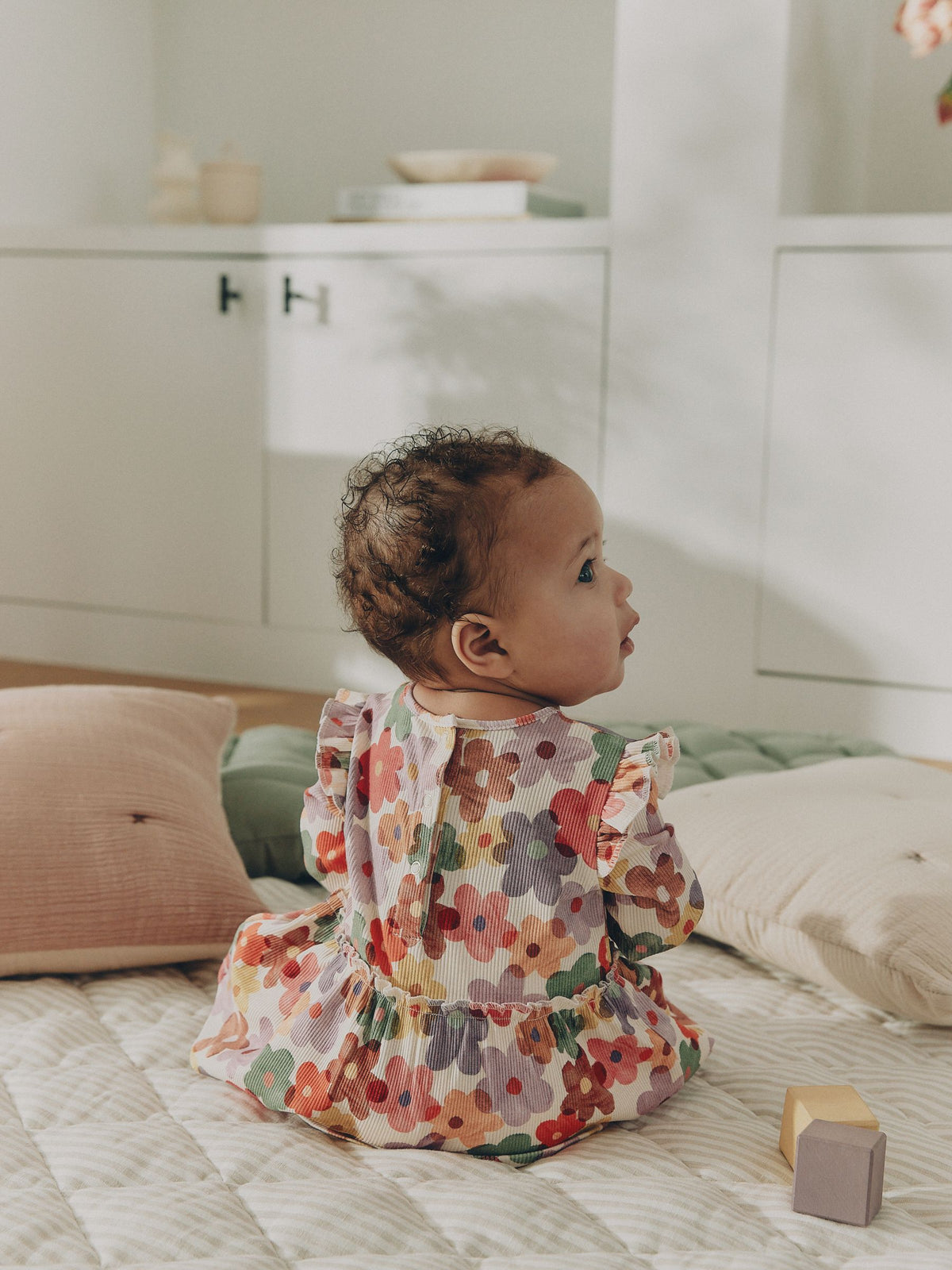 White Floral Peplum Top and Leggings Baby Set (0mths-2yrs)
