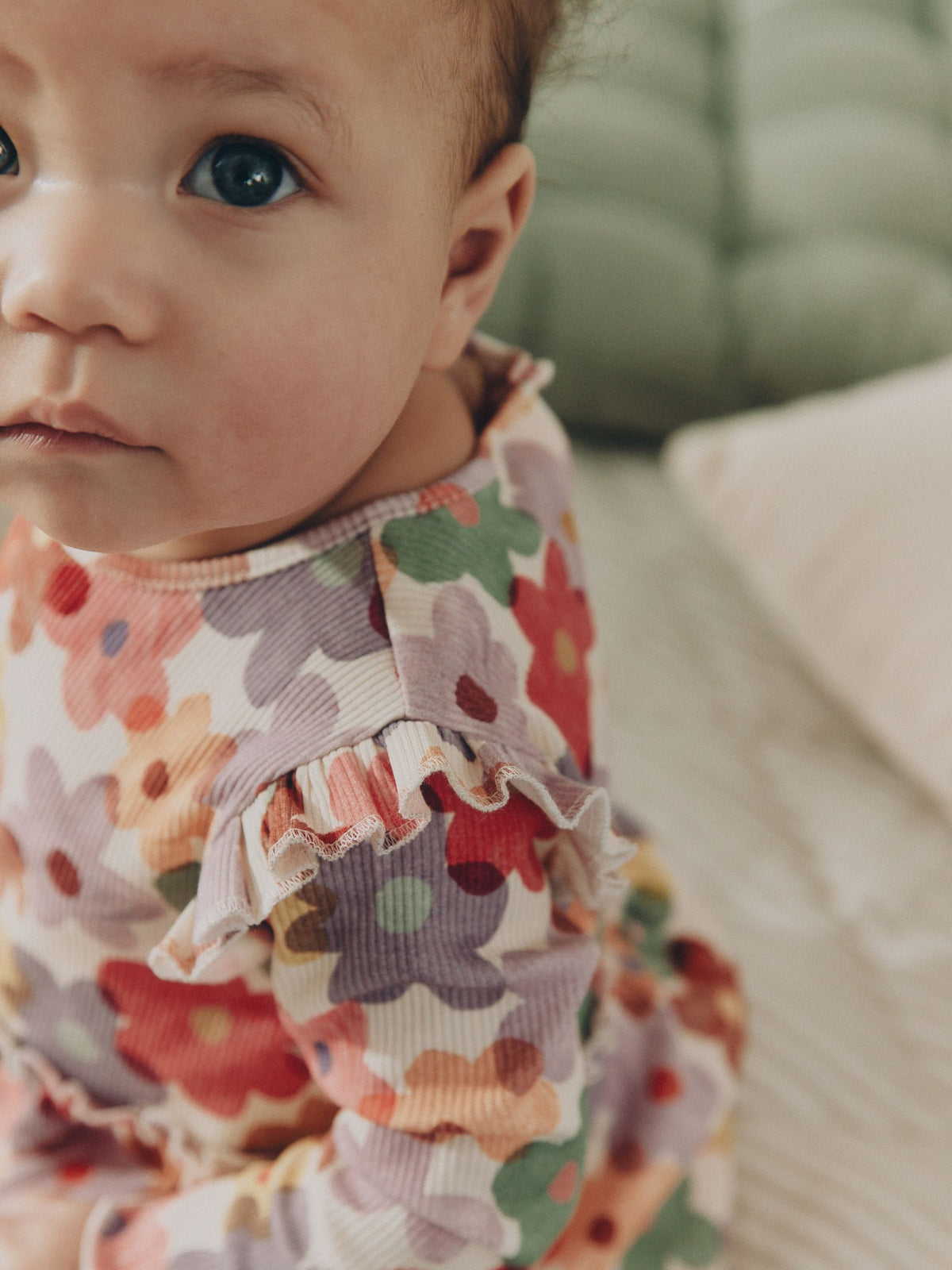 White Floral Peplum Top and Leggings Baby Set (0mths-2yrs)