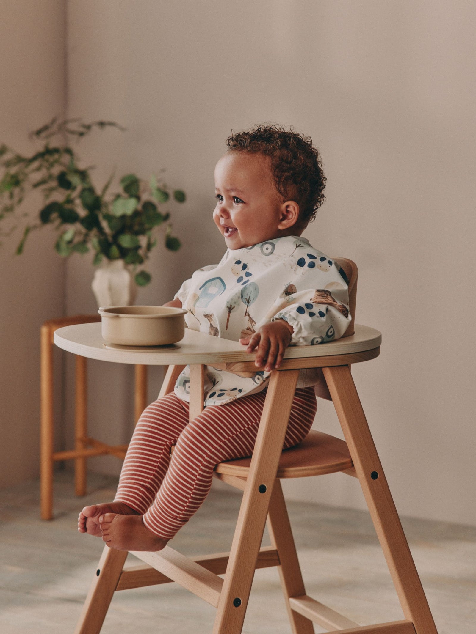 Neutral Weaning And Feeding Sleeved Bib
