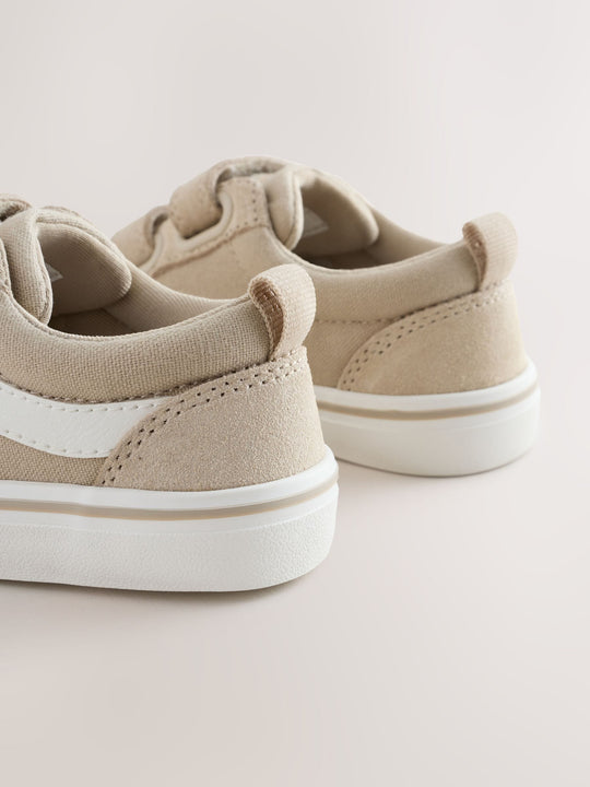 Neutral/White Standard Fit (F) Trainers