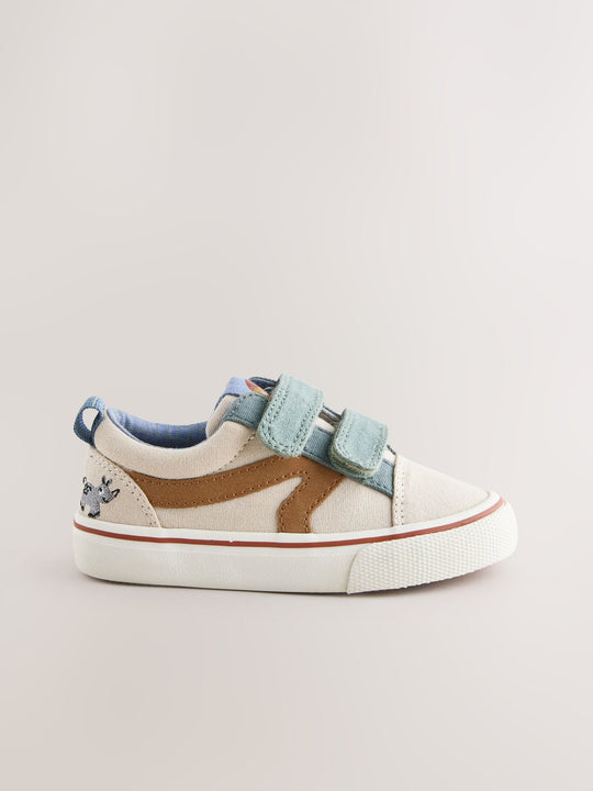 Neutral Standard Fit (F) Trainers