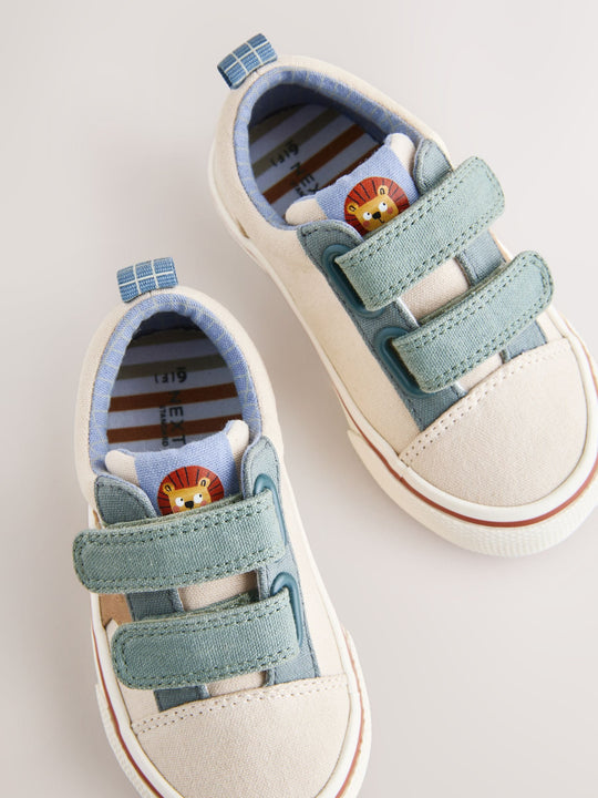 Neutral Standard Fit (F) Trainers