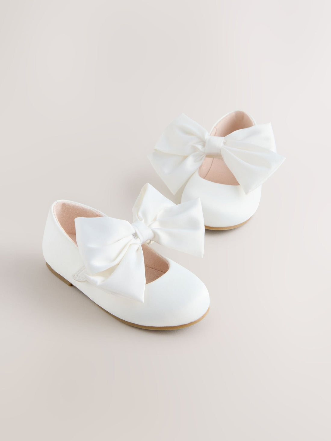 White Standard Fit (F) Bow Satin Flower Occasion Mary Jane Shoes
