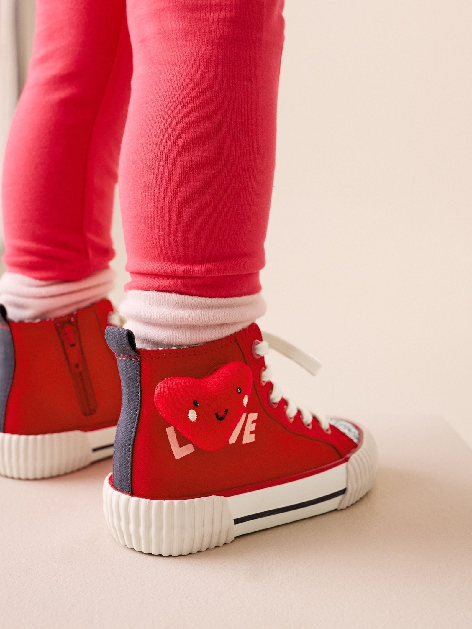 Red Heart Standard Fit (F) High Top Trainers