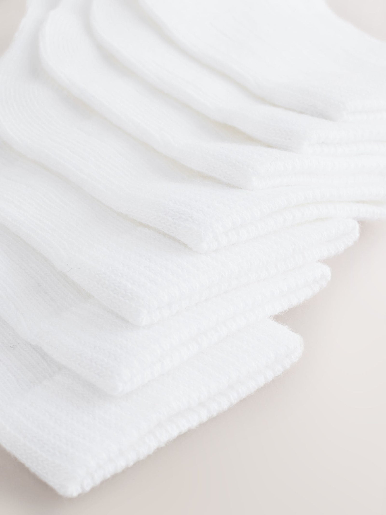 White 7 Pack Baby Socks (0mths-2yrs)