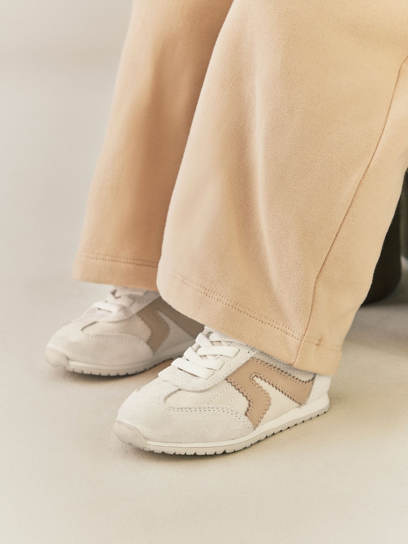Neutral Standard Fit (F) Elastic Lace Trainers
