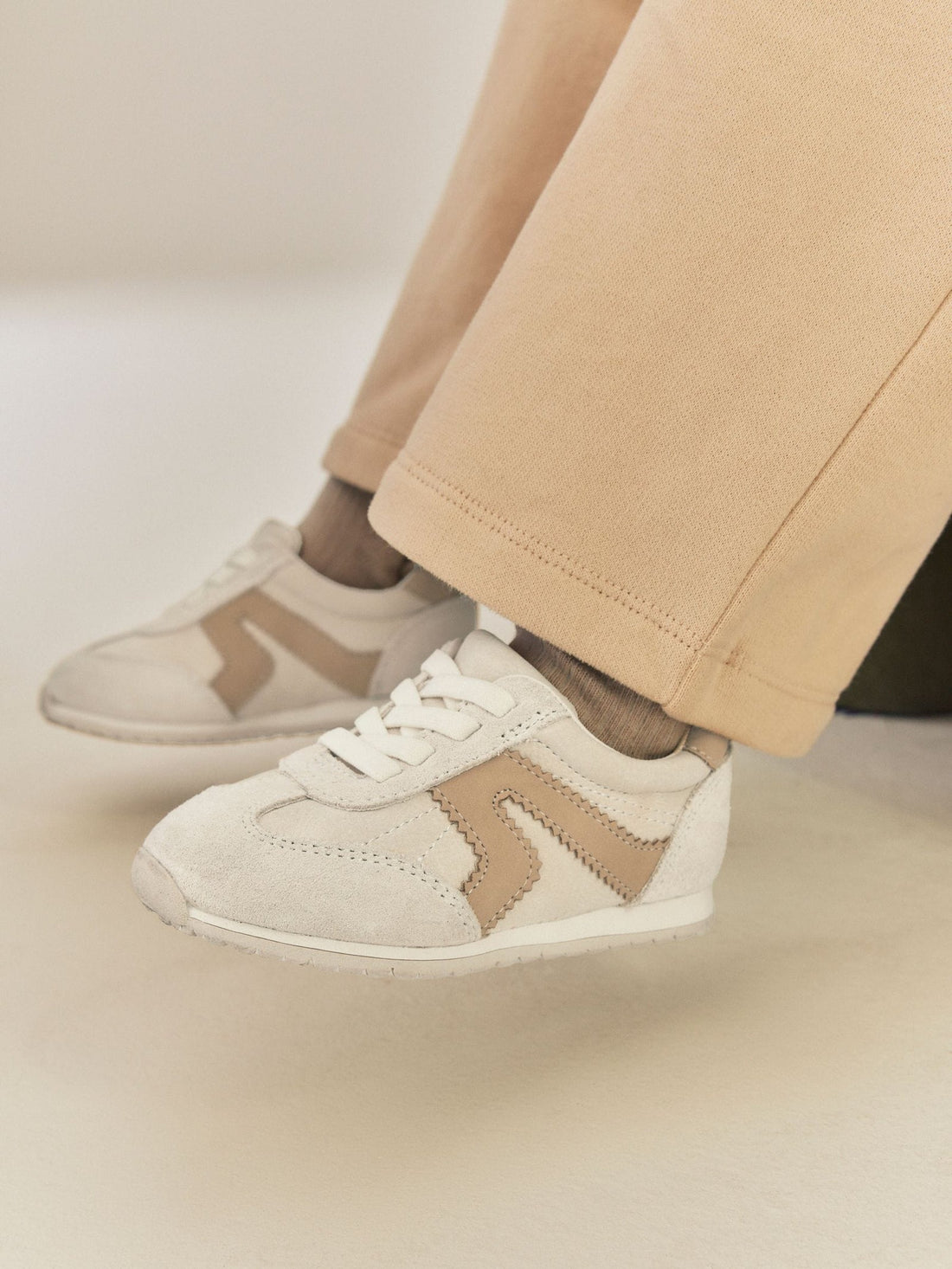 Neutral Standard Fit (F) Elastic Lace Trainers