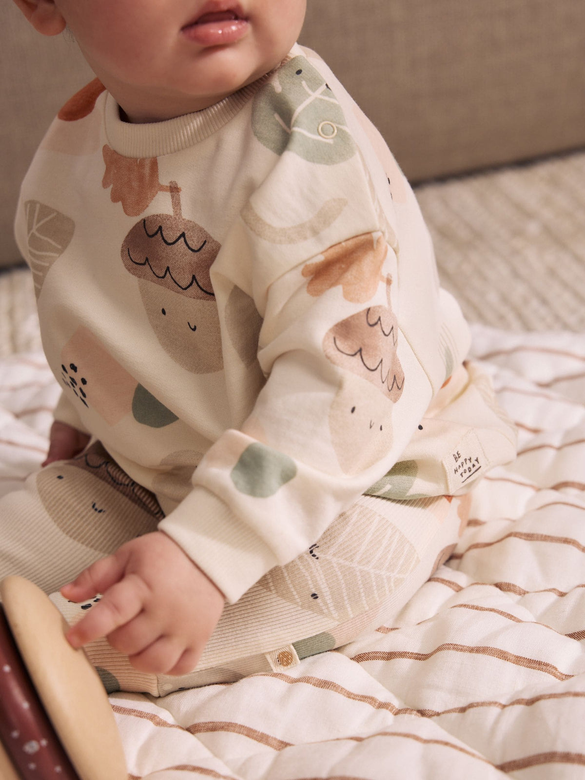 Neutral Autumn Print Sweatshirt and Leggings Baby Set (0mths-2yrs) (0mths-2yrs)